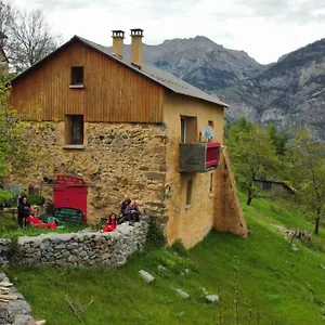 Le Seuil De Mes Reves Hébergement de vacances Le Lauzet-Ubaye