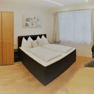 In Mariahilfer Strasse Appartement Vienne